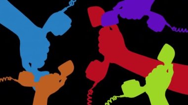 Bir retro telefonun alıcısını tutarken