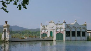 Katalonya 'daki Banyoles Gölü, İspanya