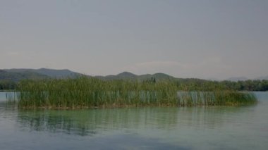 Katalonya 'daki Banyoles Gölü, İspanya