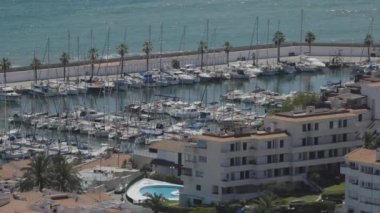 Barselona, İspanya yakınlarındaki sitelerin limanı