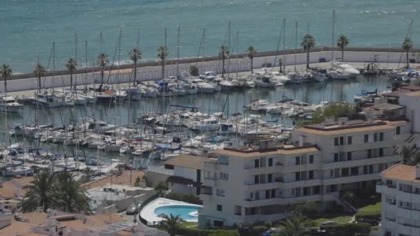 O porto de sitges, perto de Barcelona, Espanha — Vídeo de Stock