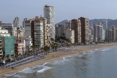 Sahil ve benidorm yüksek doğmak skyline