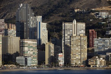 Sahil ve benidorm yüksek doğmak skyline