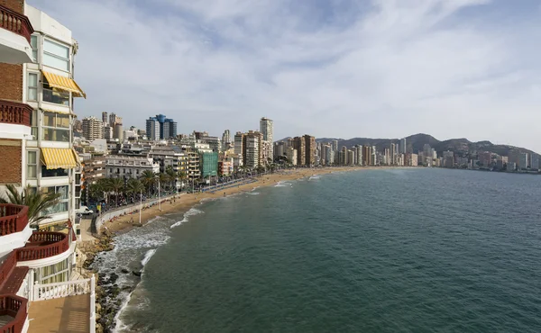 Wybrzeże i wysoki wzrost panoramę miasta Benidorm — Zdjęcie stockowe