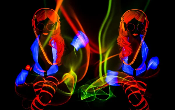 Seksi neon uv kızdırma dansçı — Stok fotoğraf