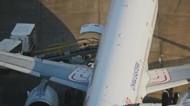 Makao Havaalanı 'ndaki uçağın ayrıntıları yüksek bir noktadan.