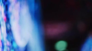 parlak neon soyut pikseller ve ekran