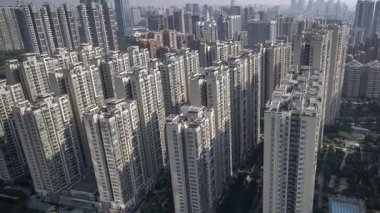 Guangzhou 'nun ufuk çizgisinin çok yüksek bir noktadan konut bloklarıyla zaman ayarlı görüntüsü