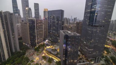 Guangzhou finans bölgesinin muhteşem ufuk çizgisi, gün batımında Çin 'in yüksek bir bakış açısına sahip.
