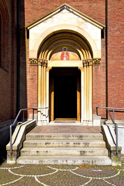 Door  italy  lombardy wings brick  pavement — Stock Photo, Image