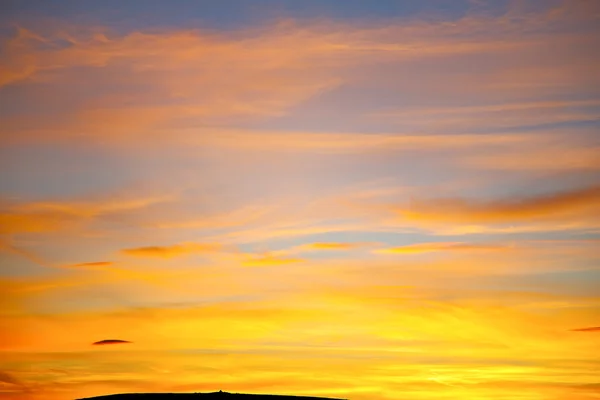 En el cielo de colores nubes suaves y abstractas —  Fotos de Stock