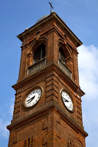 Santo a und Kirchturmglocke sonnig — Stockfoto