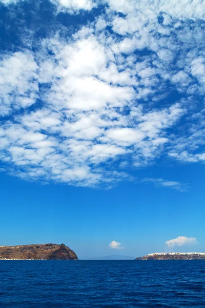 Rocas de la colina en la isla santorini —  Fotos de Stock