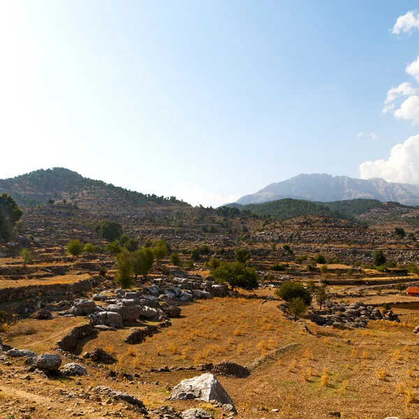从亚洲土耳其 selge 古建筑废墟和纳山 — 图库照片