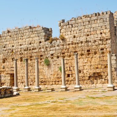  Perge eski inşaat Asya Türkiye'de sütun taş ve  