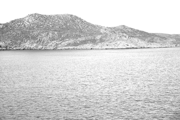 Greece das ilhas de barco no mar mediterrâneo e céu — Fotografia de Stock