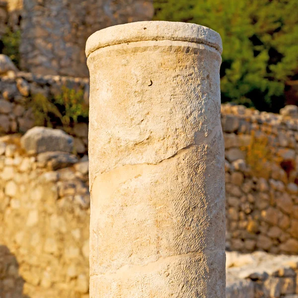 Buschtor in Myra die alte Säulensteinkonstruktion ein — Stockfoto