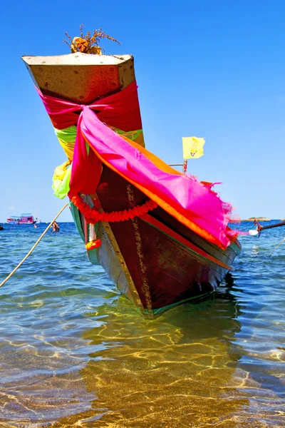 Barco prow ásia kho tao baía ilha branca praia e sul ch — Fotografia de Stock