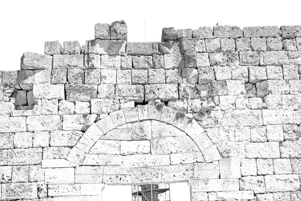 Puerta arbusto en athens la antigua construcción de piedra columna — Foto de Stock