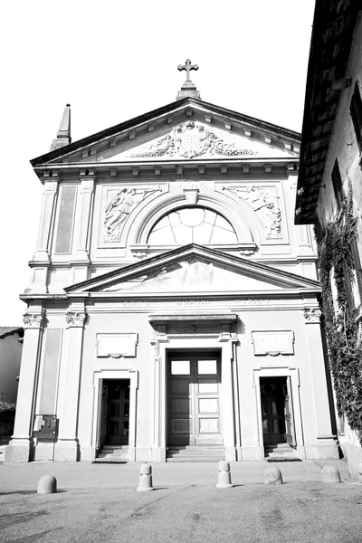 Heritage  old architecture in italy europe milan religion — Stock Photo, Image