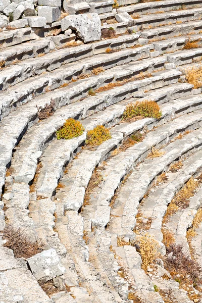 破在 termessos 旧剧场 — 图库照片