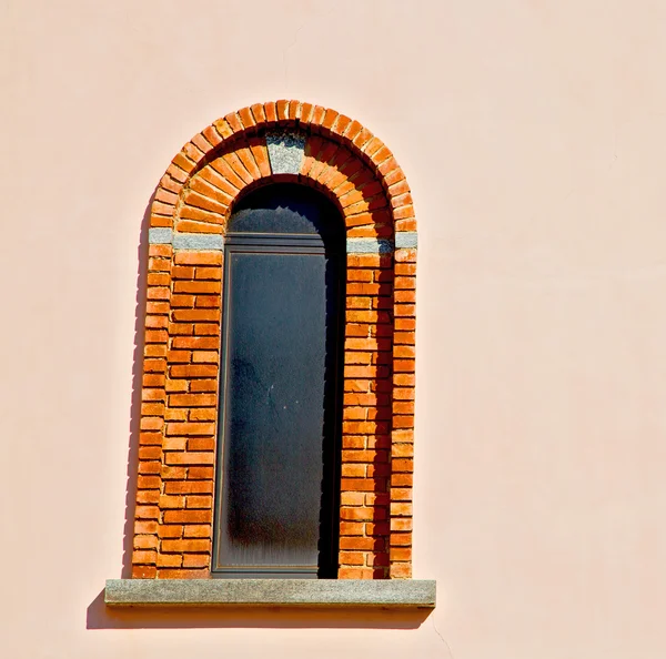 En Europa italia milan arquitectura antigua y pared ciega veneciana — Foto de Stock