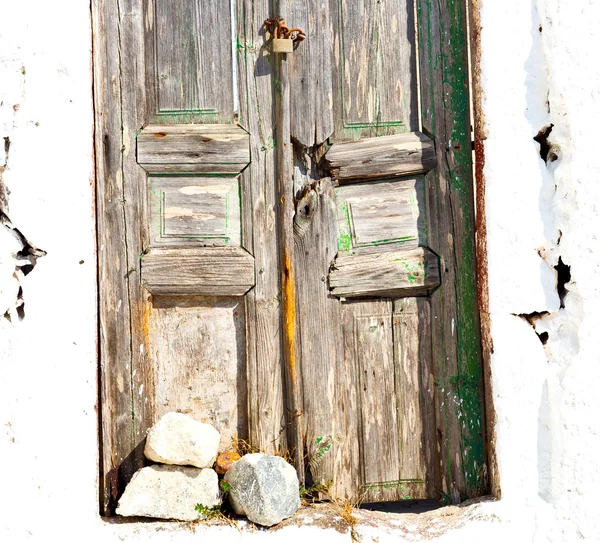 Mavi kapı köy santorini Yunanistan Avrupa ve beyaz antika — Stok fotoğraf