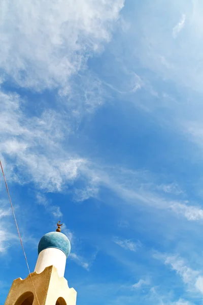 Em oman muscat céu claro — Fotografia de Stock