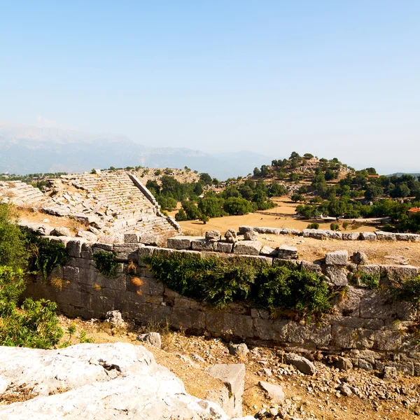 Dalla collina in Asia tacchino selge vecchie rovine architettoniche e na — Foto Stock