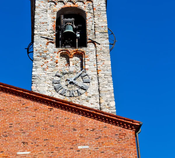 Antique tour de l'horloge du bâtiment en Italie europe vieille pierre et être — Photo