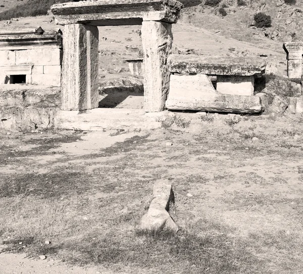 E a história do templo romano pamukkale construção antiga em como — Fotografia de Stock