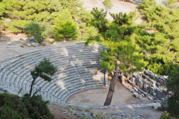 Rauniot kivi ja teatteri Antalya arykanda kalkkuna Aasia taivas — kuvapankkivalokuva