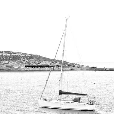 Akdeniz se tekne adalarından köpük ve köpük Yunanistan