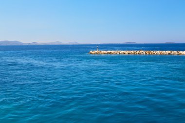  Akdeniz gökyüzünde tekne adalardan