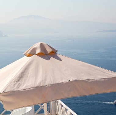 Deniz mimarisi Avrupa'nın Kiklad Adaları santorini eski şehir beyaz