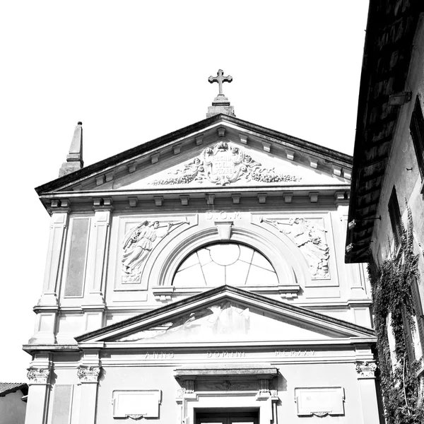 Heritage  old architecture in italy europe milan religion — Stock Photo, Image