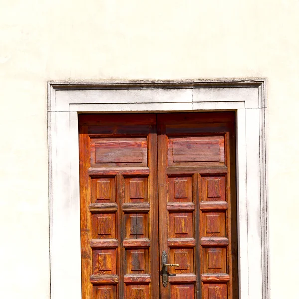 Dettaglio in parete porta italia terra europa architettura e legno th — Foto Stock