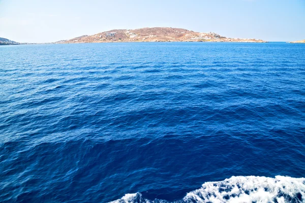 Griego de las islas del barco en mediterráneo —  Fotos de Stock