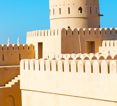 Umman Muscat eski savunma fort battlesment gökyüzü bir