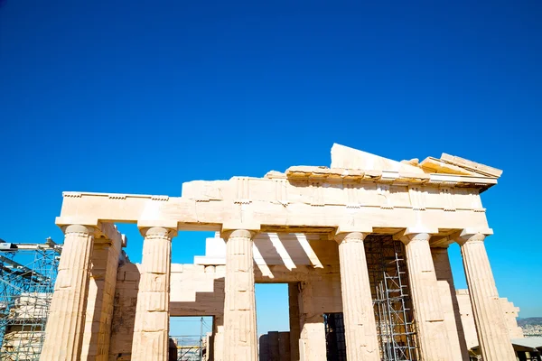 그리스 오래 된 아키텍처에에서 동상 아테네 — 스톡 사진