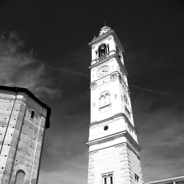 イタリアの時計塔の建物ヨーロッパ古い石や鐘 — ストック写真