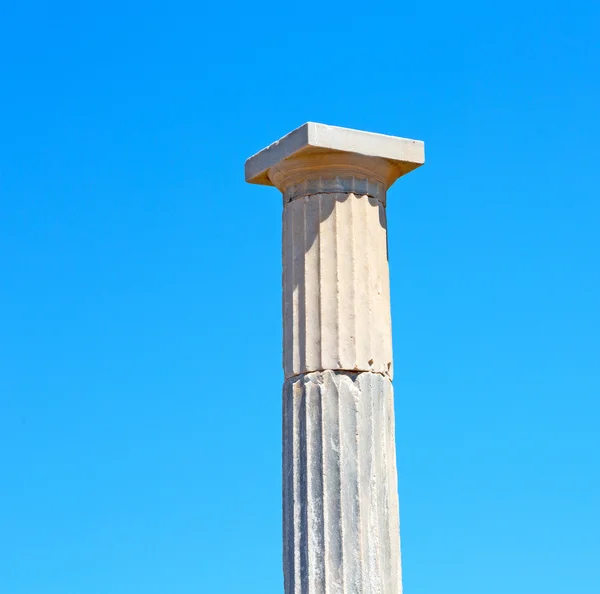 In Athene in de kolom oud steen bouw Azië Griekenland — Stockfoto