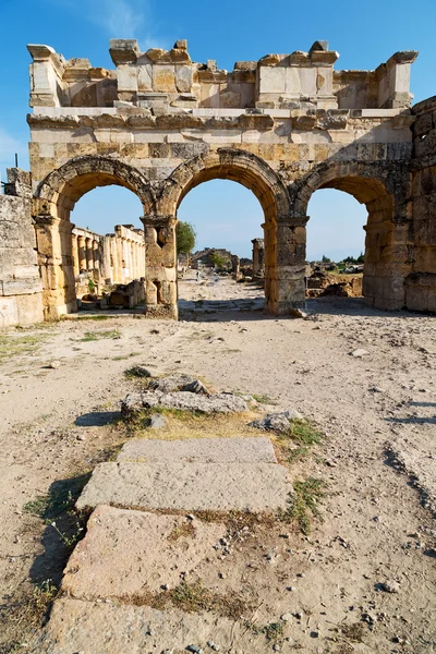 Παλιά στήλη Ρωμαϊκός ναός στην Ασία Τουρκία — Φωτογραφία Αρχείου