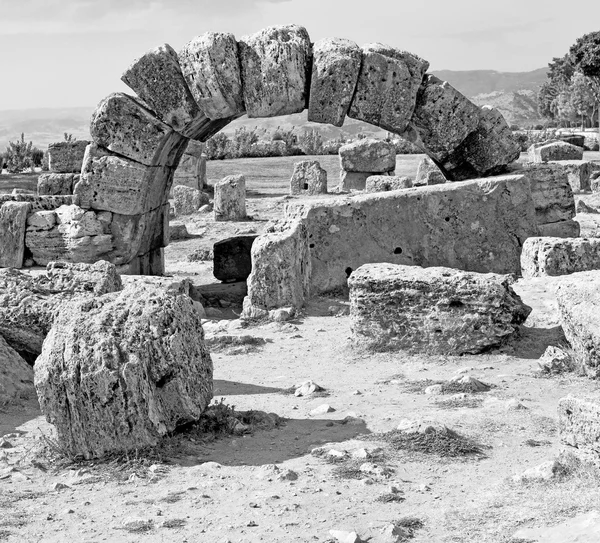 Vecchia colonna di costruzione e la storia del tempio romano pamukkal — Foto Stock