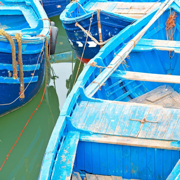 Barca in africa vecchio porto marocco legno e molo astratto — Foto Stock