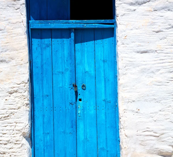 Antik köy santorini Yunanistan Avrupa ve beyaz w mavi kapı — Stok fotoğraf