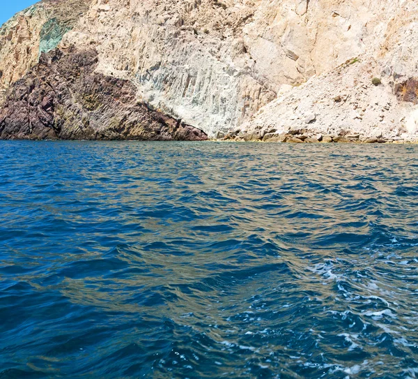 Tekne deniz ve gökyüzü Akdeniz santorini Yunanistan 