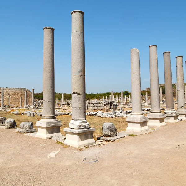  perge eski inşaat Asya Türkiye'de sütun ve roma