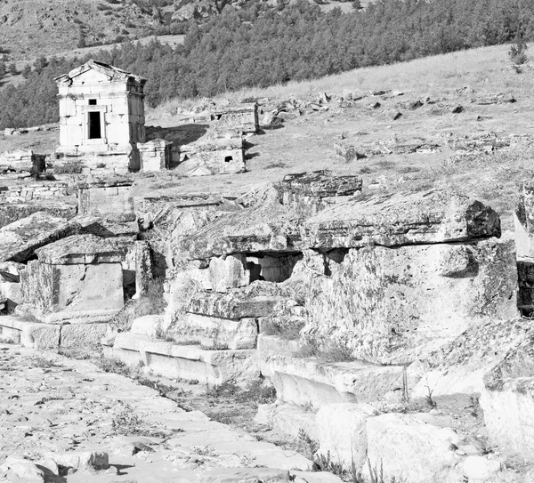 Ιστορία του pamukkale παλαιάς κατασκευής στην Ασία Τουρκία στήλη — Φωτογραφία Αρχείου