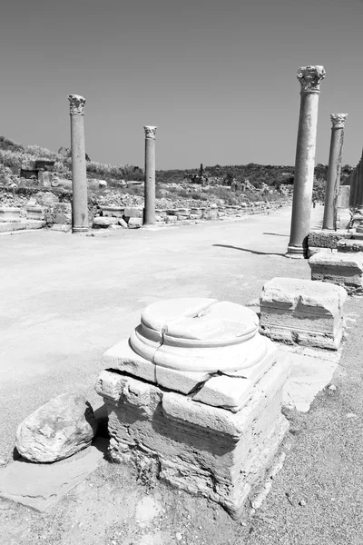 Perge old construction in asia turkey the column  and the roman — Stock Photo, Image